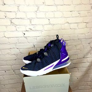 Lebron XVIII Nike, Size 9, Black Metallic Gold